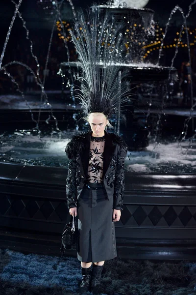 Look 40